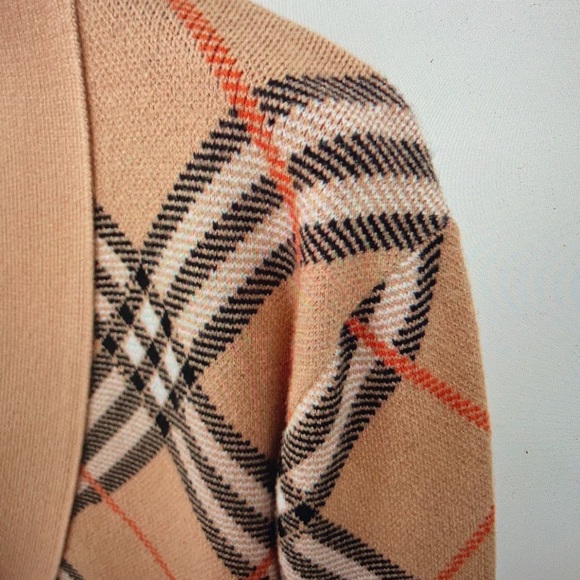Burberry women’s Knit sweatershirt size Small - Picture 3 of 11